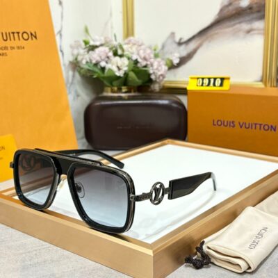 LV Logo Sunglasses – Men