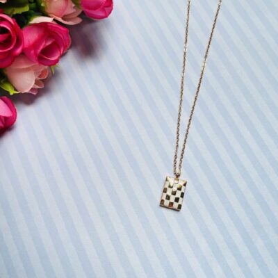 Checkered Elegance Pendant Necklace